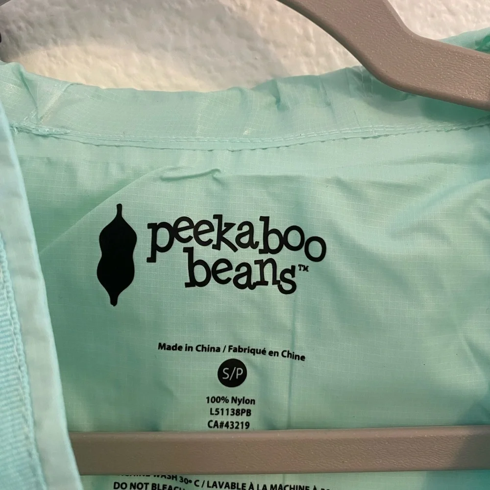 NEW Peekaboo Beans Raincoat Boy’s Girl’s size Small Kid’s Hood Waterproof